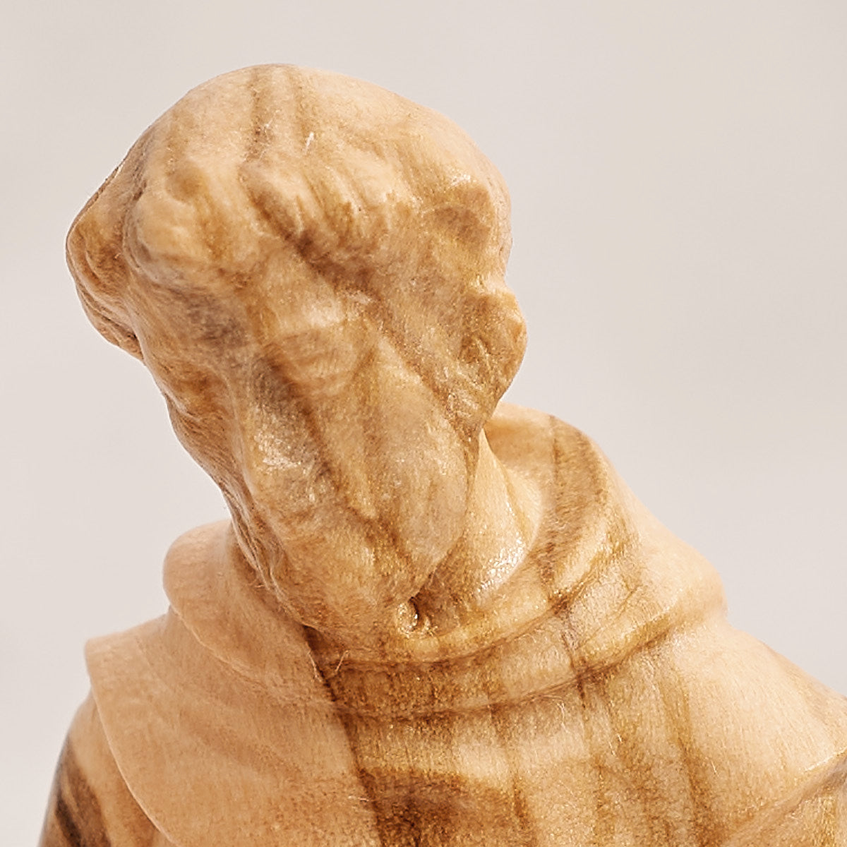 Perché San Francesco Scelse il Tau come Simbolo della Spiritualità Francescana