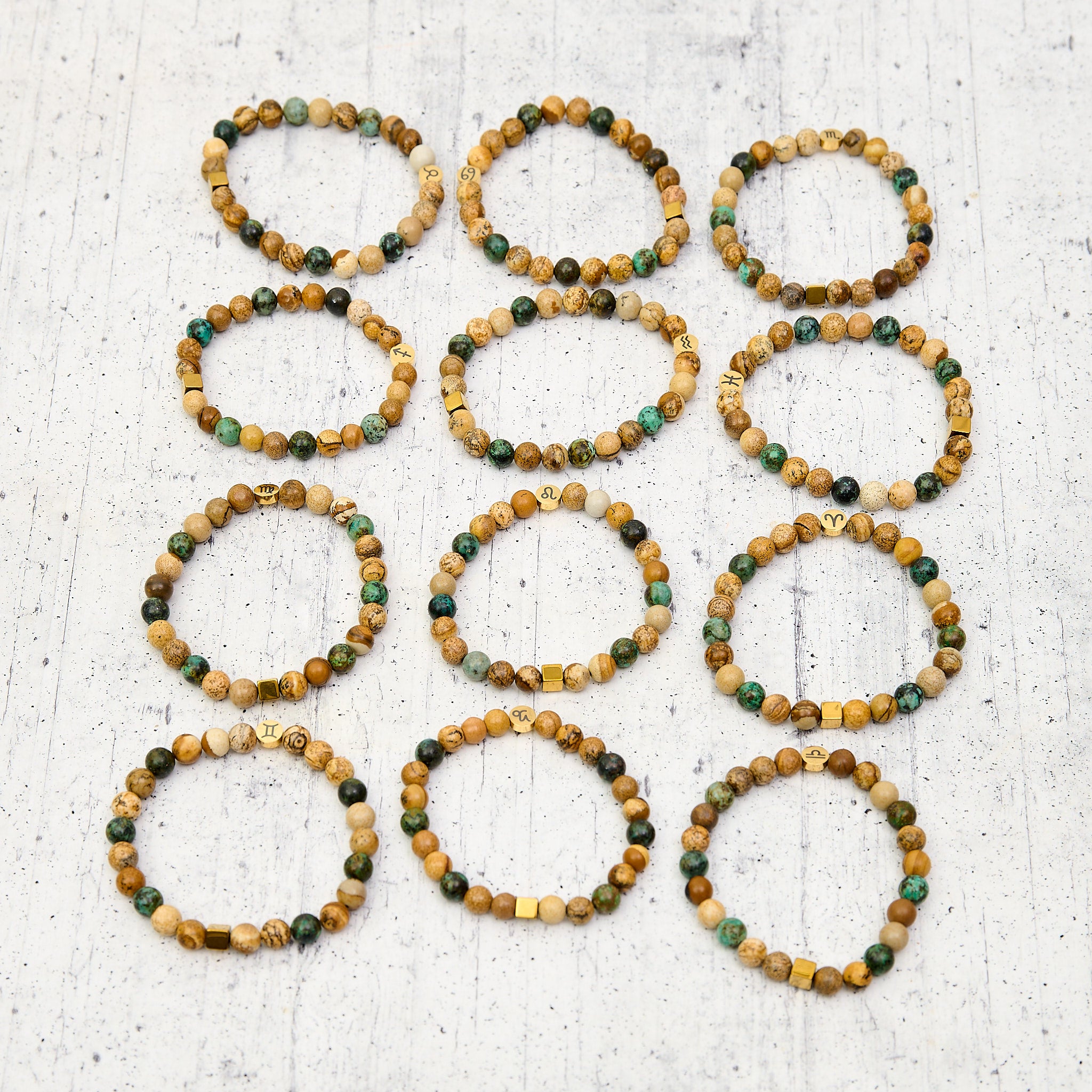 Bracciale SZ in pietre naturali e segno zodiacale in metallo