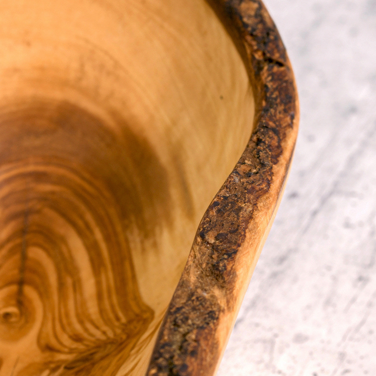 Ciotolina rustica in legno di olivo