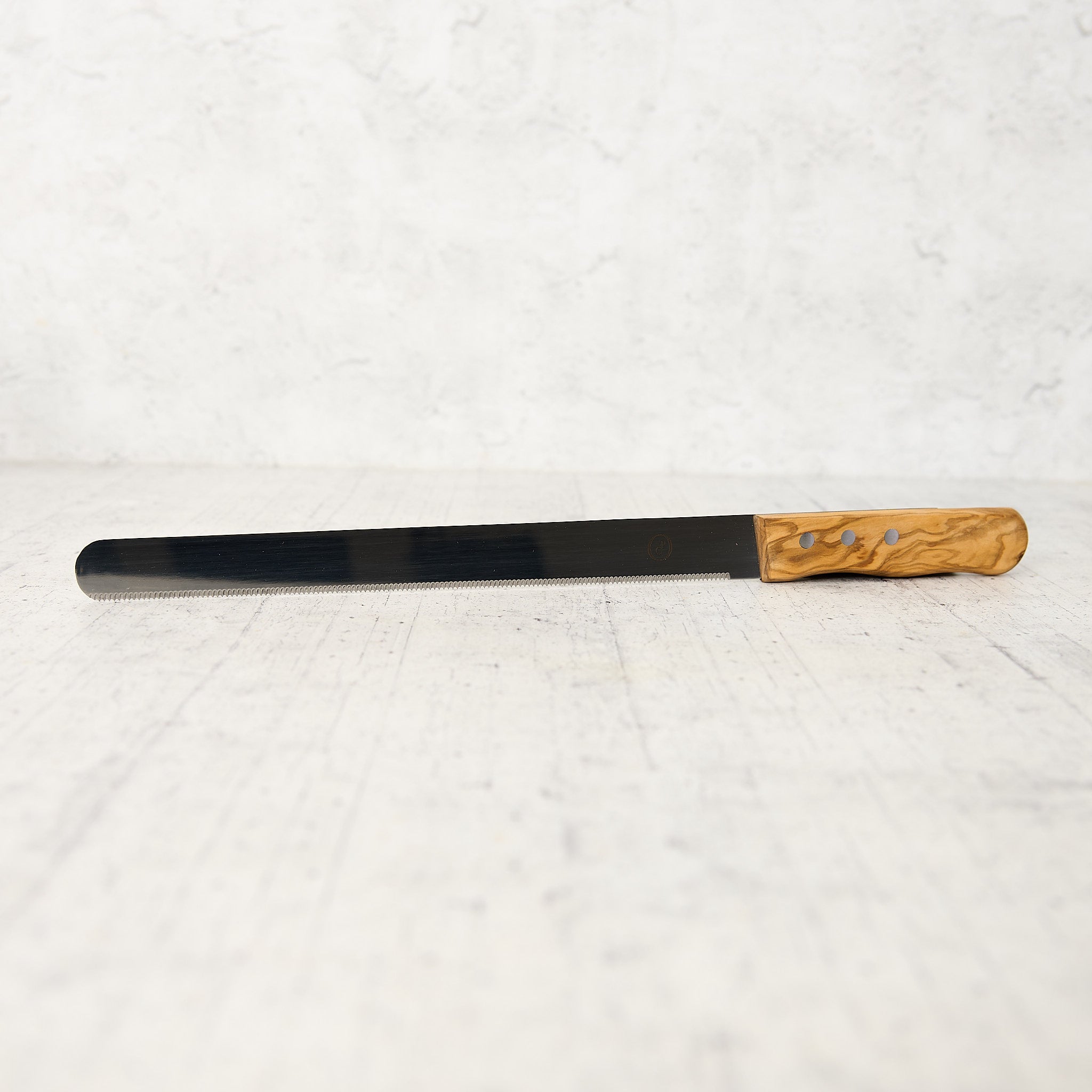 Coltello per pane in legno di ulivo artigianale
