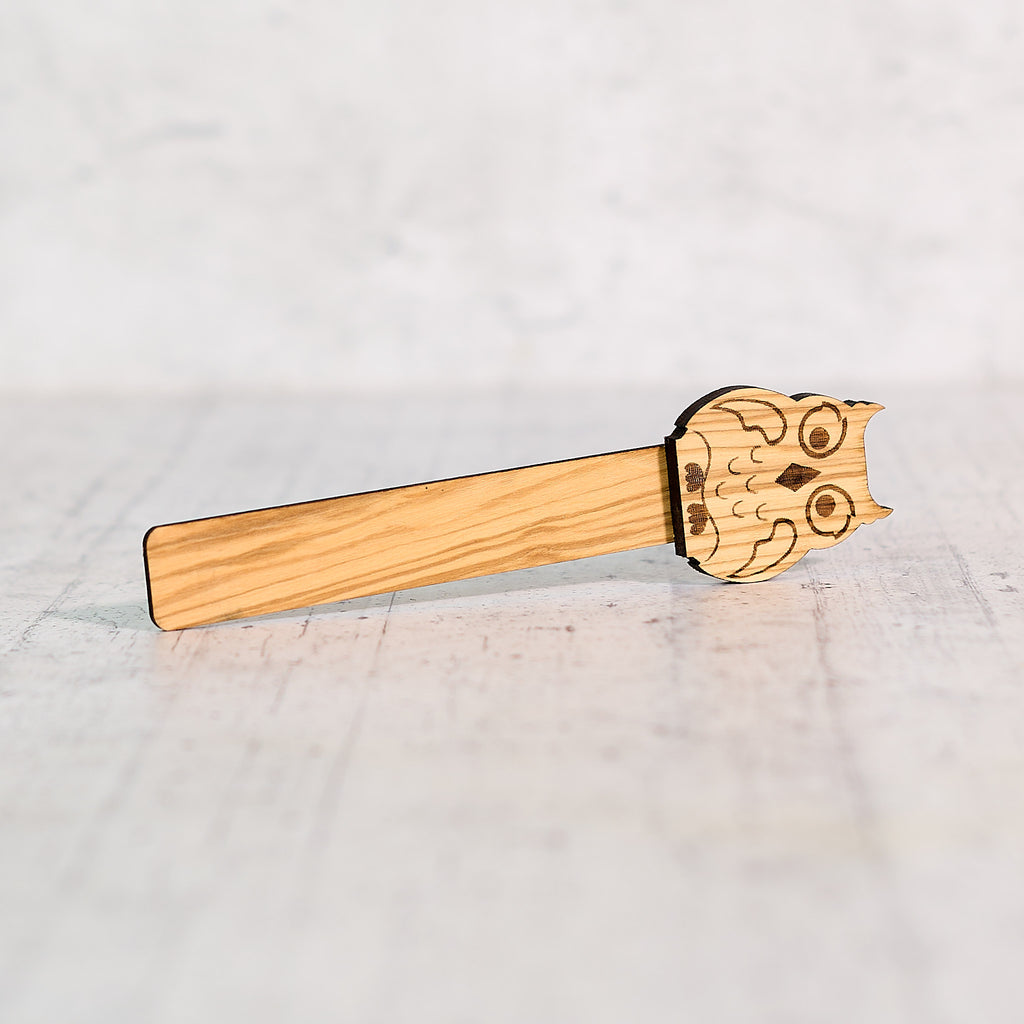 Gufo segnalibro in legno di olivo