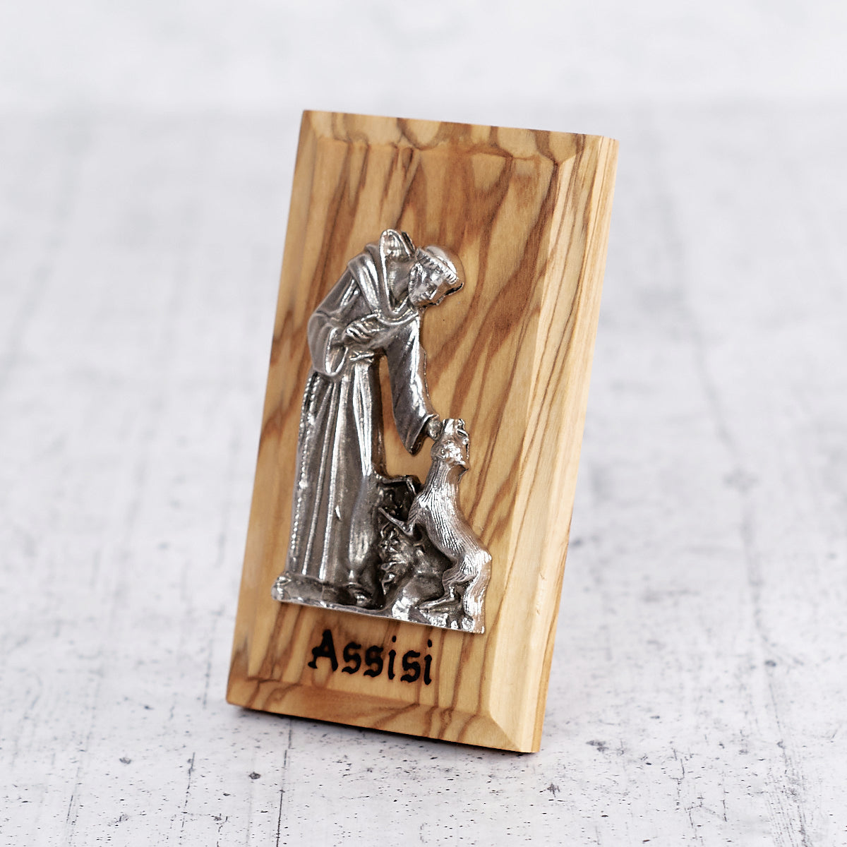 Fratello lupo in legno di ulivo