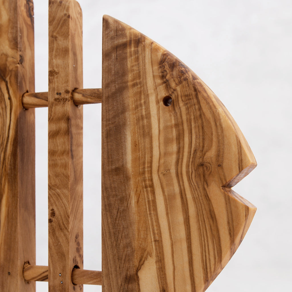 Sotto pentola pesce in legno di olivo