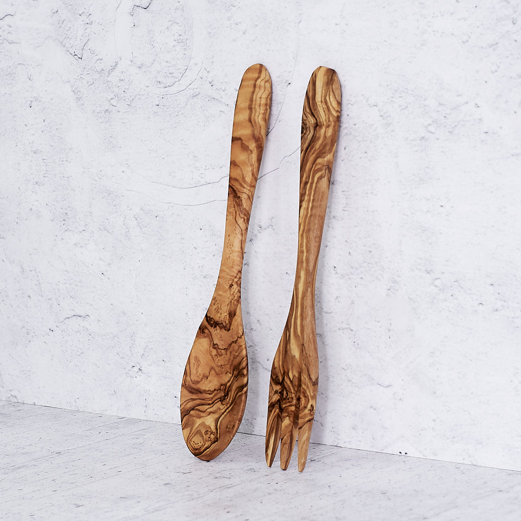 Coppia posate classiche in legno di olivo
