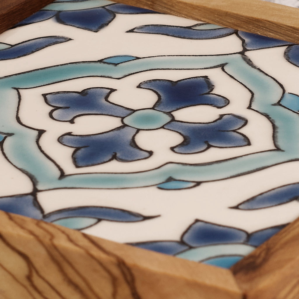 Sottobottiglia in legno di olivo e ceramica