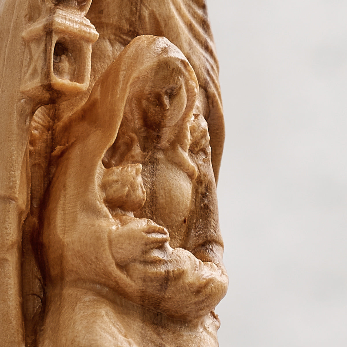 Sacra famiglia in legno d'ulivo - artigianato religioso e dono devoto