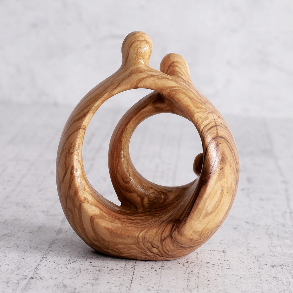 Sacra famiglia tonda in legno d'ulivo - regalo artigianale