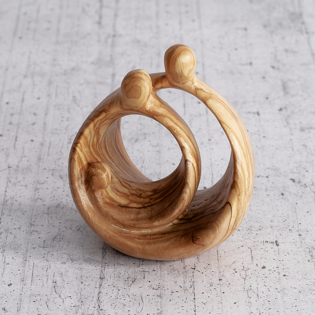 Sacra famiglia tonda in legno d'ulivo - regalo artigianale