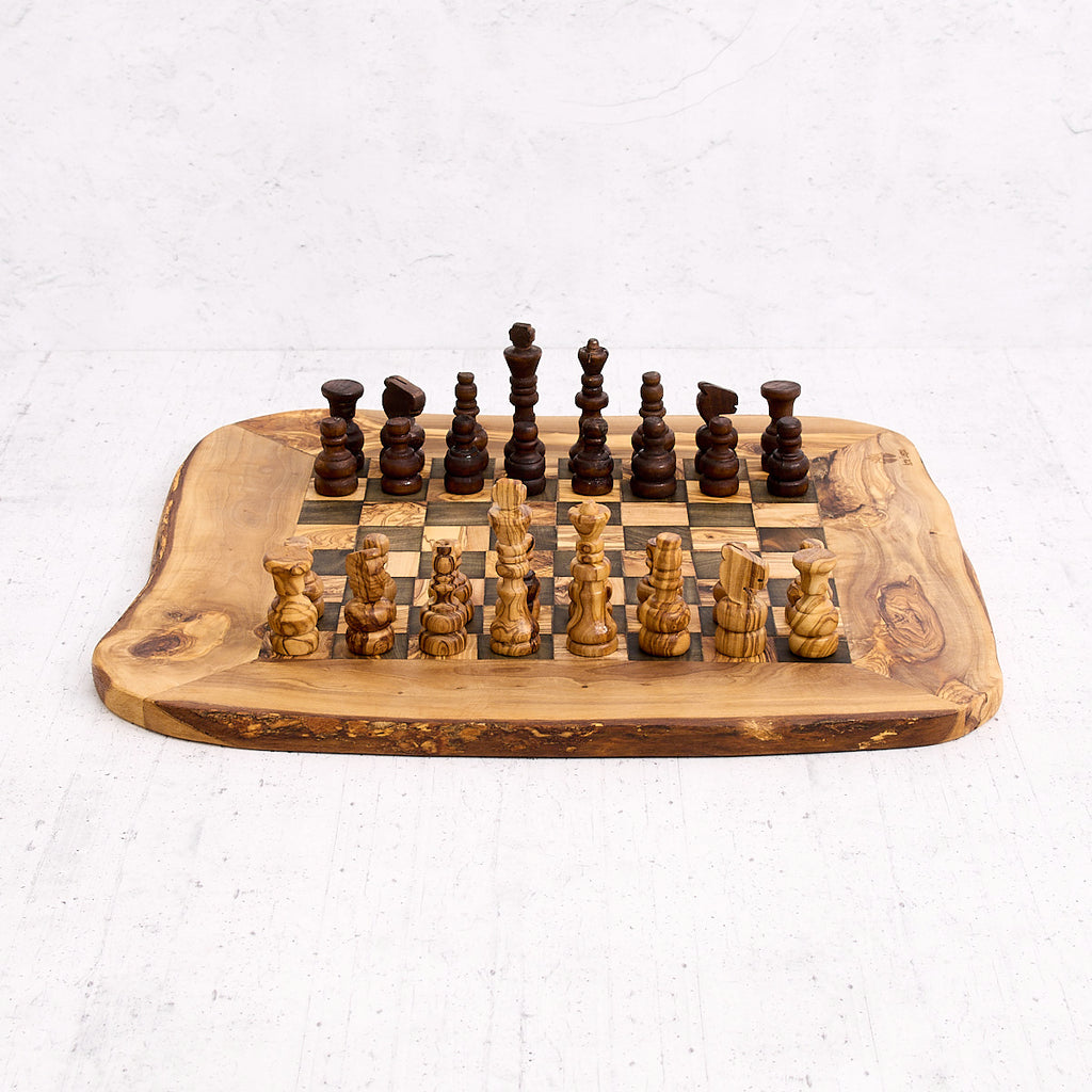 Scacchiera rustica in legno di ulivo