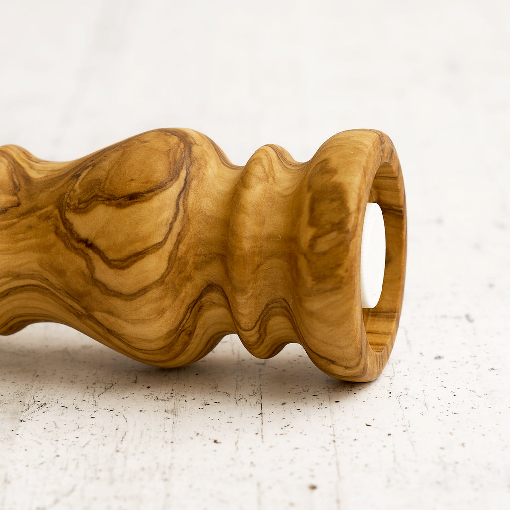Saliera in legno di olivo