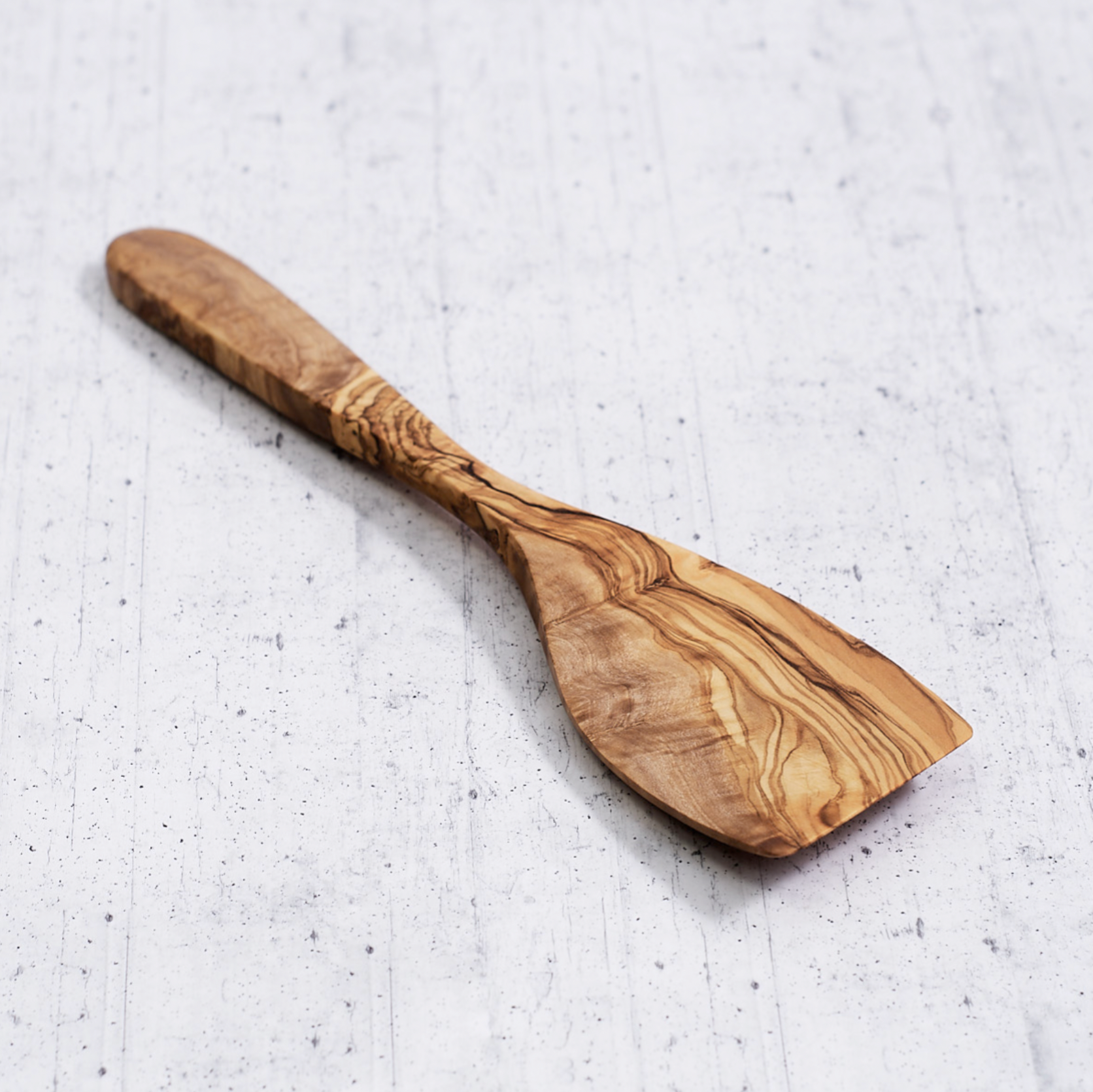 Spatola sagomata in legno di olivo