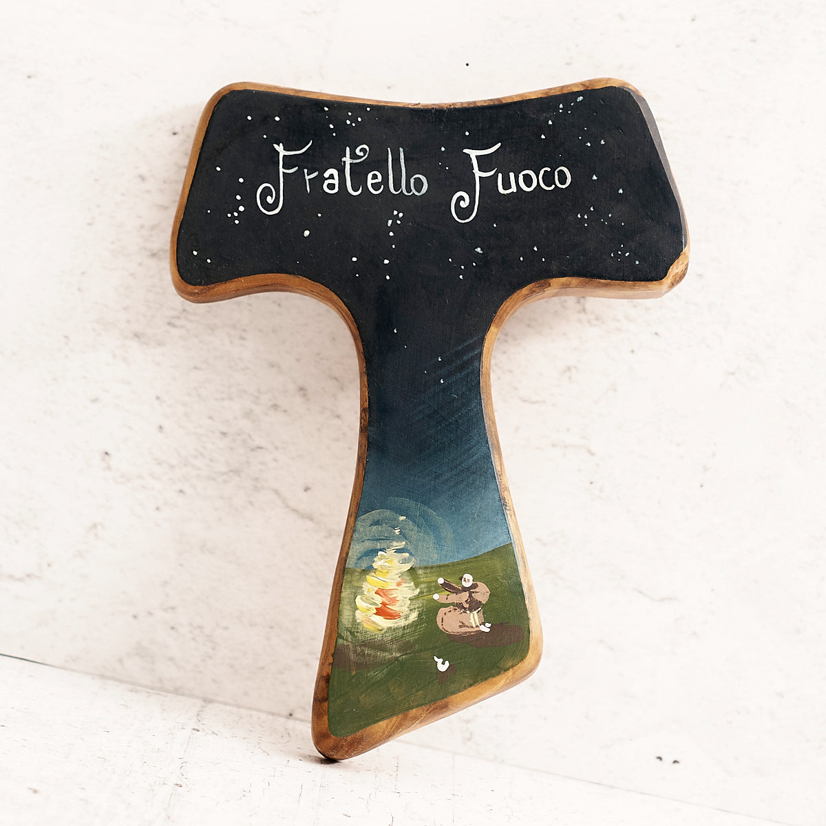 Tau Fratello fuoco dipinto a mano su legno di olivo
