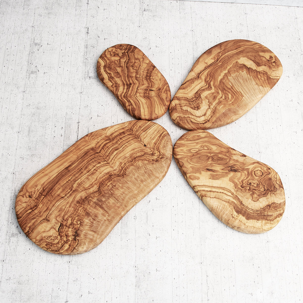 Tagliere moderno in legno di olivo