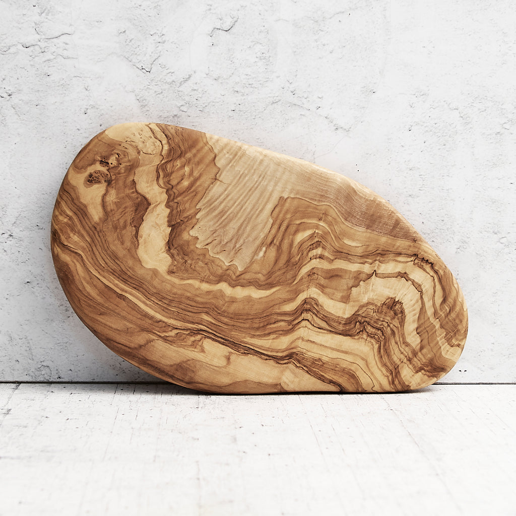 Tagliere moderno in legno di olivo