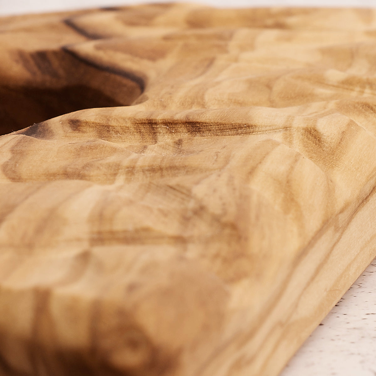 Tau rustico in legno di olivo