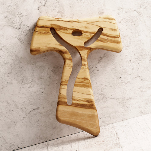 Tau moderno in legno di olivo