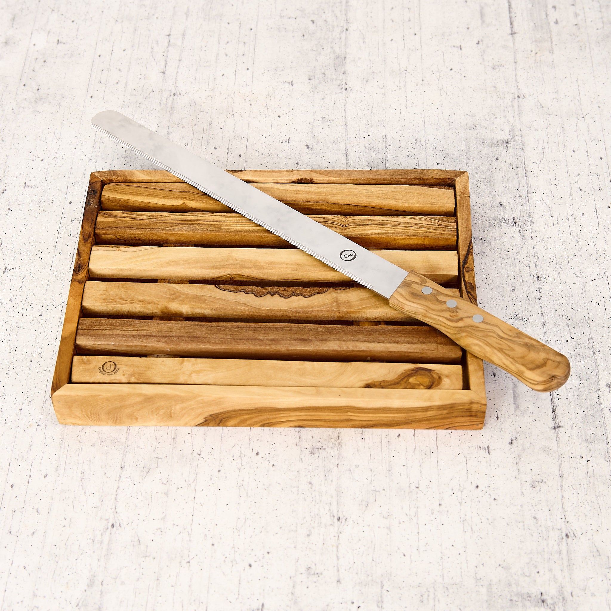 Tagliere per Pane in legno di ulivo con Coltello