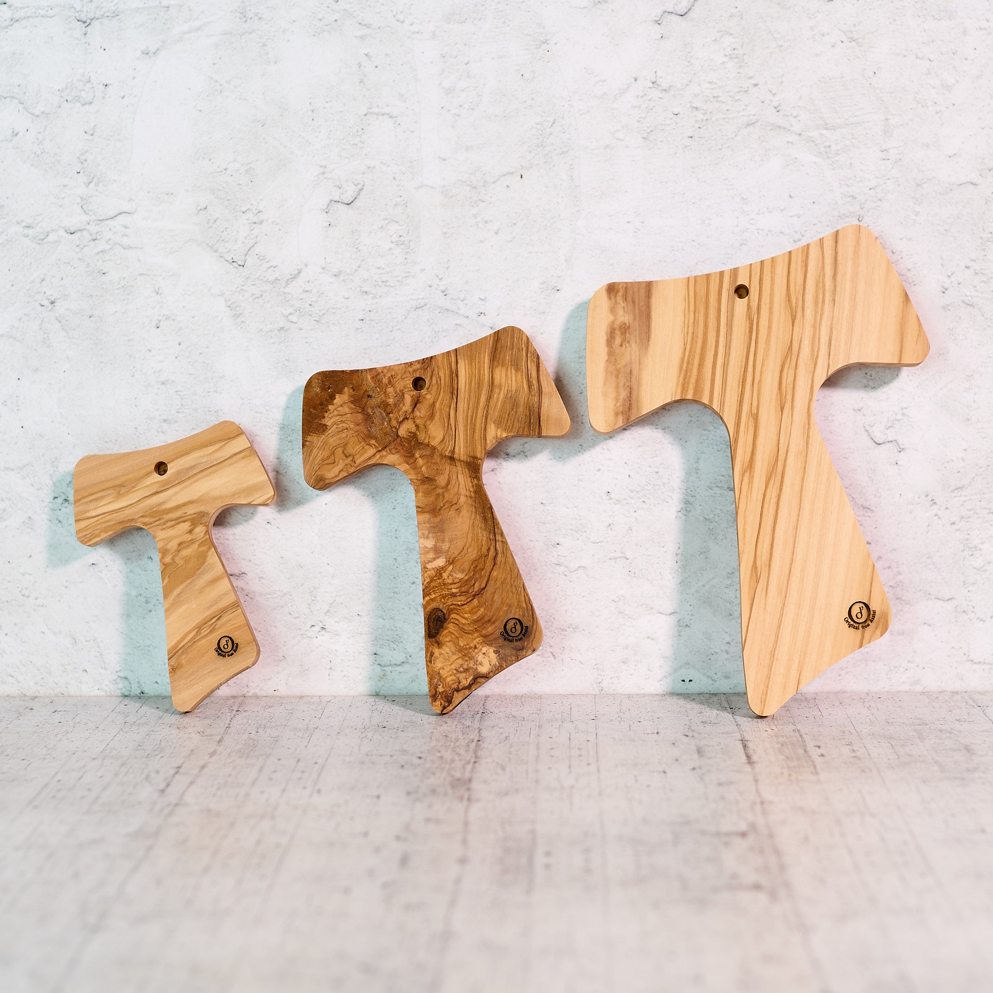 Tau con corpo di Cristo in legno di olivo