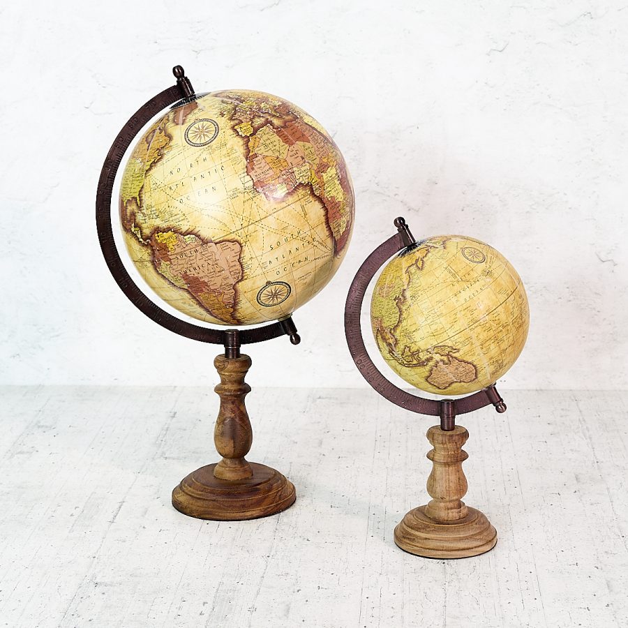 Globe of mahogany