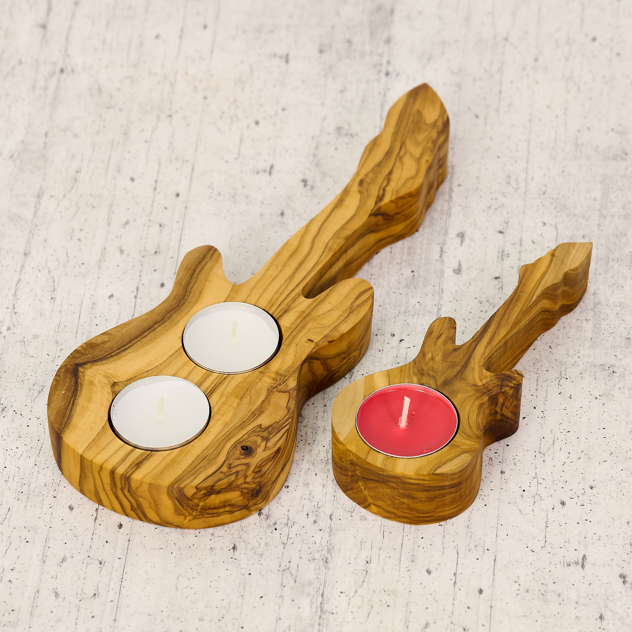 Chitarra portacandele artigianale in legno di ulivo